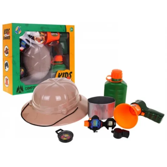 صورة مجموعة تخييم للأطفال، مصممة للعب في الهواء الطلق خلال فصل الصيف